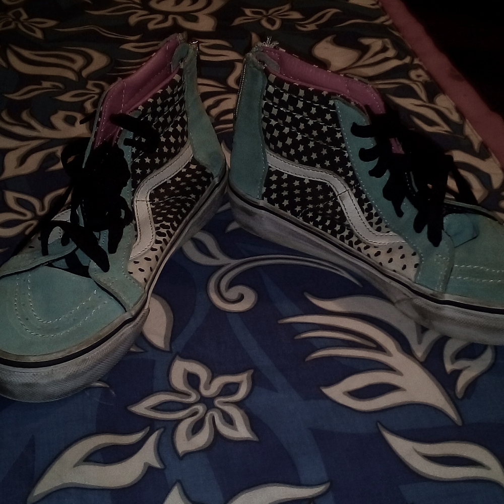 Girls oldschool high top dkater chic vans size 2.0